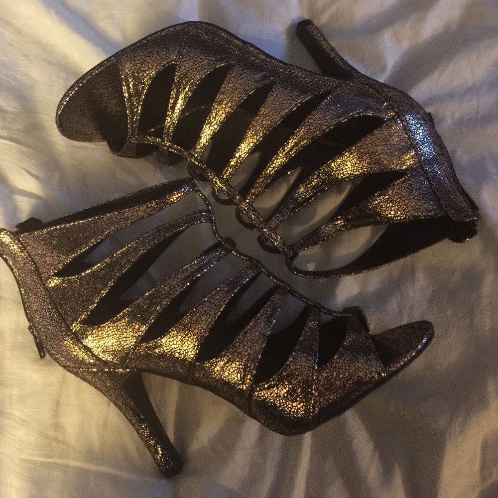 Gold heels/sandals